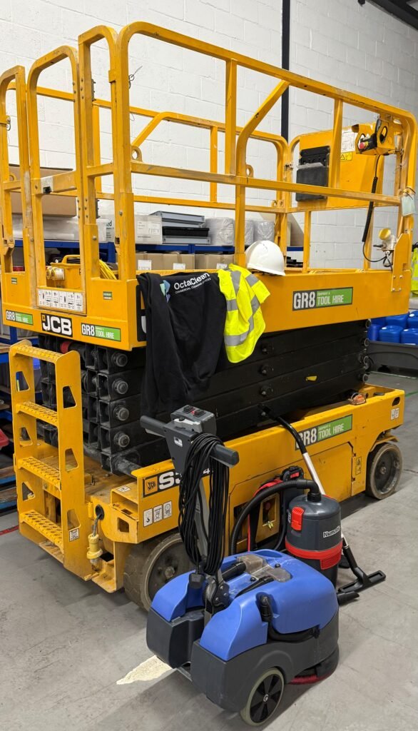 Octaclean MEWP cleaning